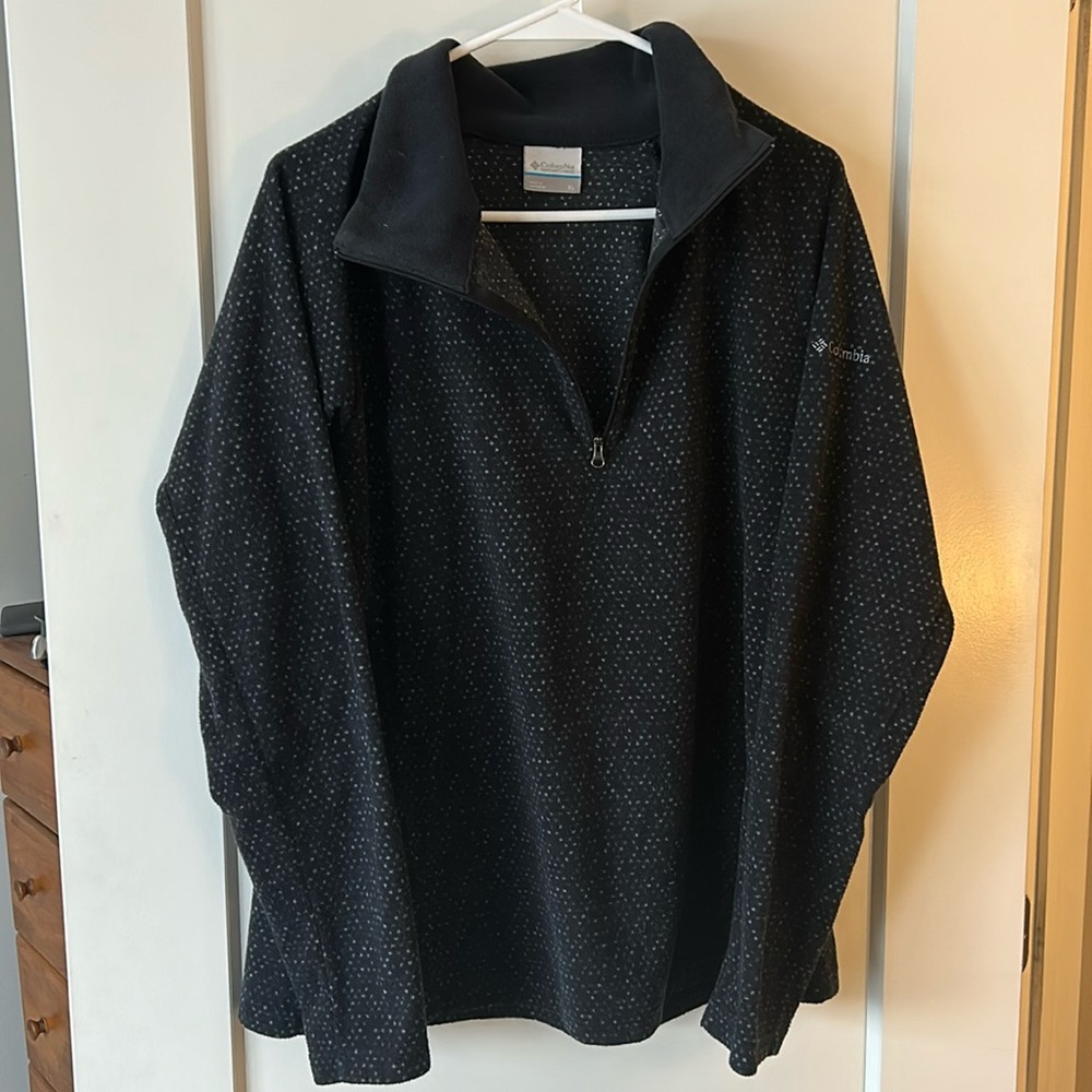 XL Women’s Columbia quarter zip fleece
